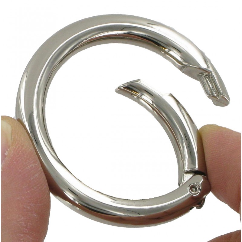 maximum strap width 39mm